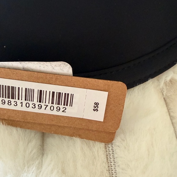 SKIMS Black Multi-Way Bra - Picture 6 of 10